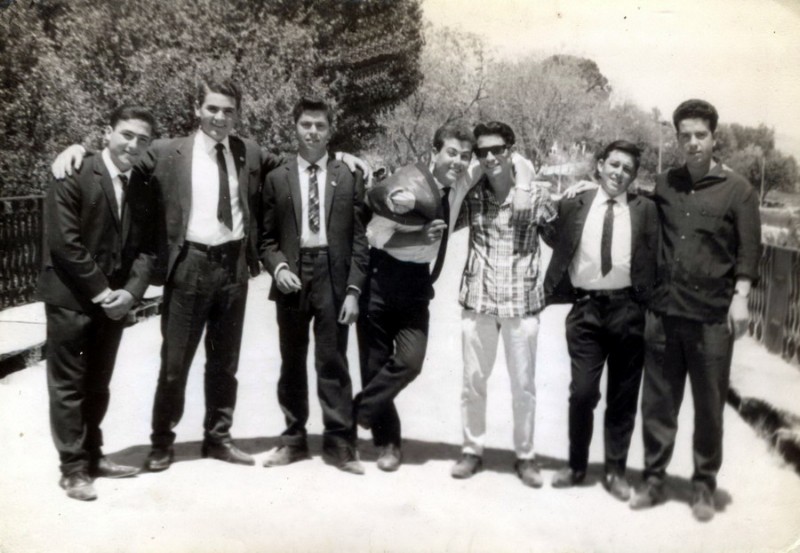 Amigos en el puente. Anos 60.jpg