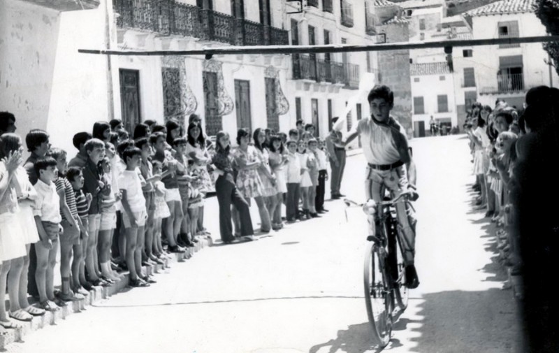 Carrera de cintas. anos 70..jpg