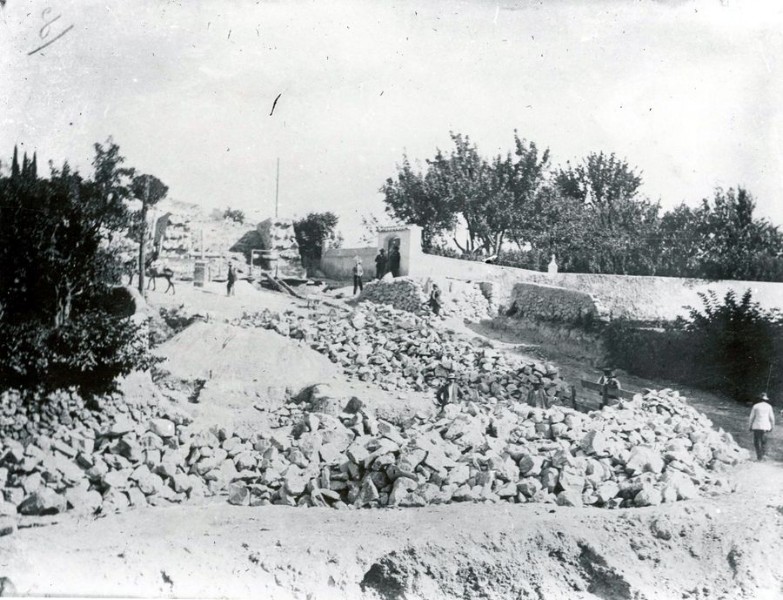 Construccion del puente de hierro 1909-1912 - 2.jpg