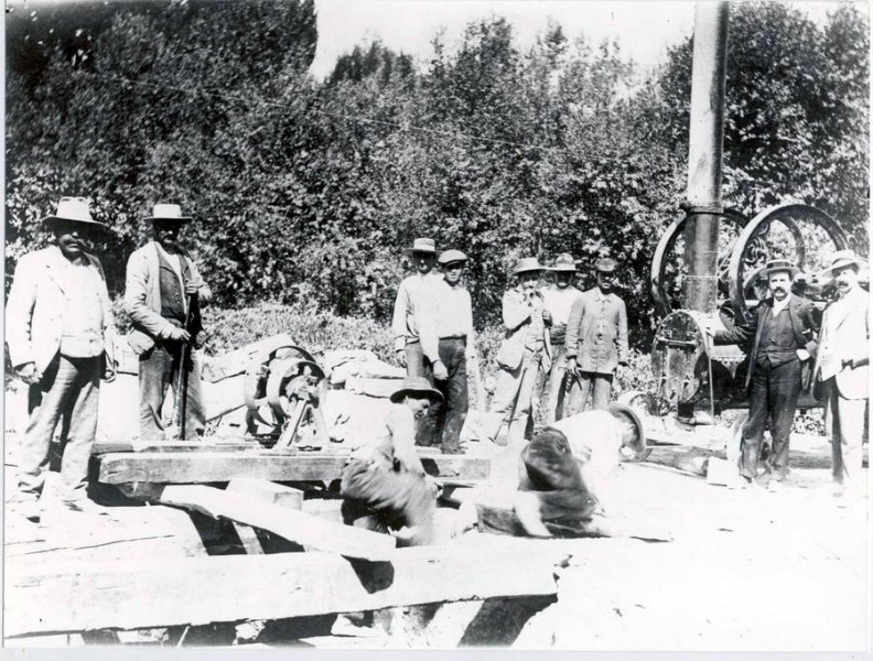 Construccion del puente de hierro 1909-1912 - 4.jpg
