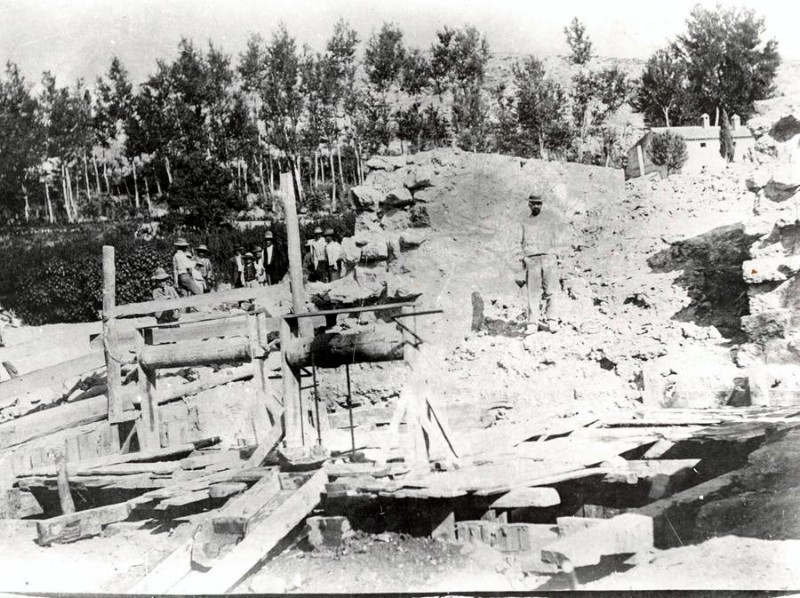 Construccion del puente de hierro 1909-1912 - 5.jpg