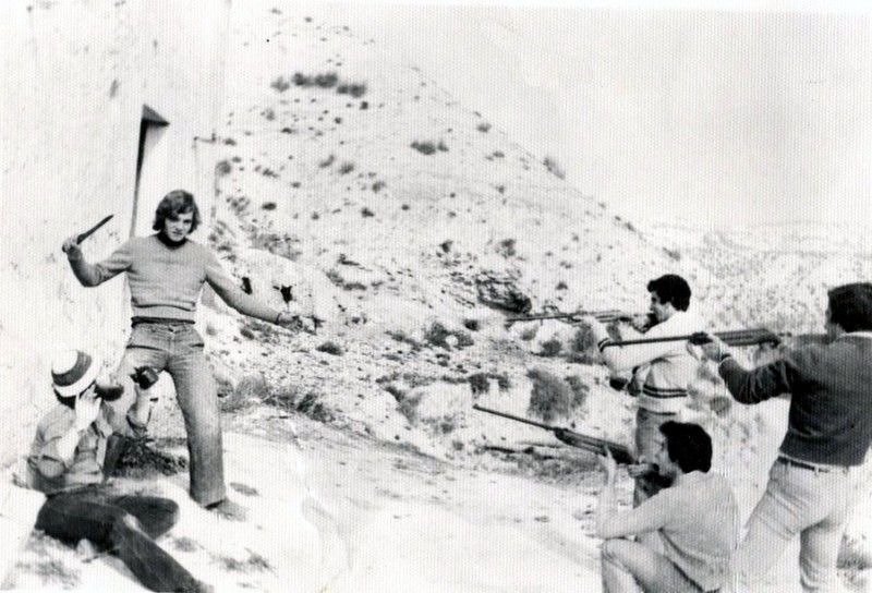 El dos de mayo, en 1976.jpg