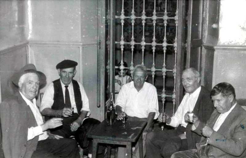 Nuestros mayores, en los anos 60.jpg
