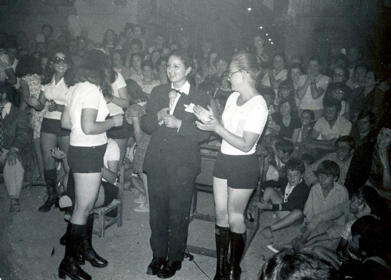 Sección femenina, ano 1.974.jpg
