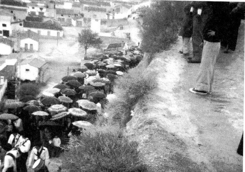 51. Via Crucis (1) Abril de 1981.JPG