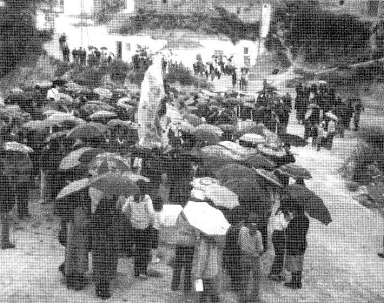 54. Via Crucis (4) Abril de 1981.JPG