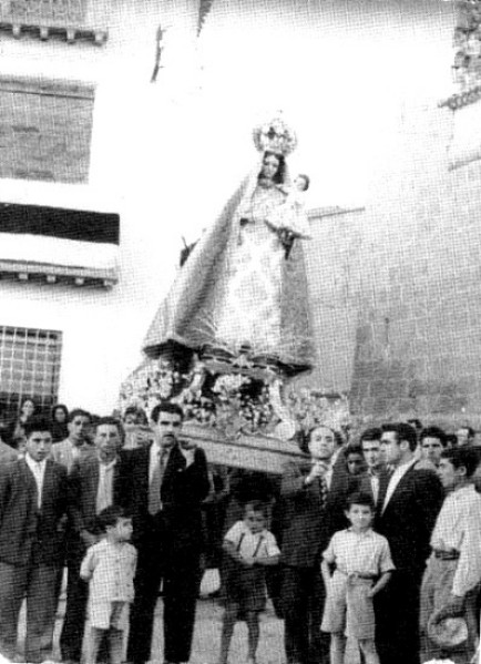64. Virgen del Rosario. 1955.JPG