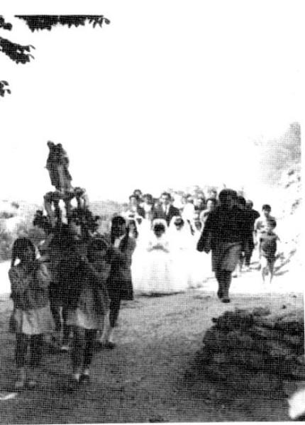 73. Procesion con niñas. La alqueria Mayo de 1966.JPG