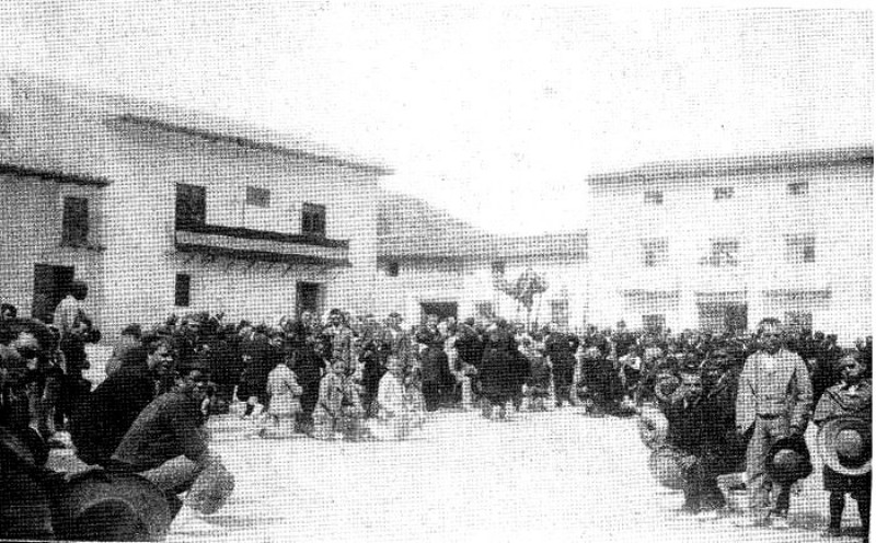 76. Corpus en la plaza. 1898.JPG